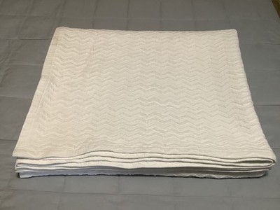 Luma White Zig Zag Matelasse King Size Coverlet Portugal