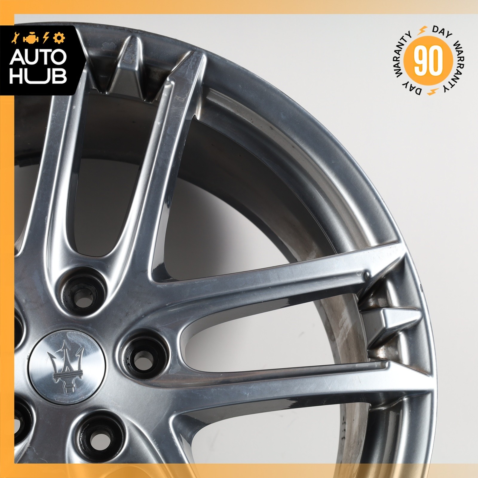 Maserati GranTurismo 2020-2020 Front Wheel Gray P/N 83078400