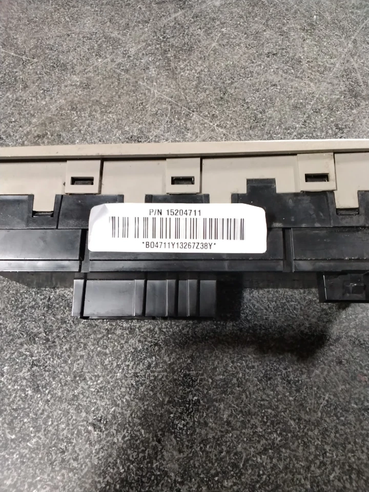 Главный выключатель стеклоподъемника для левой двери водителя 2006-2006 Gmc Envoy Xl EP9GQ - Изображение 2 из 4