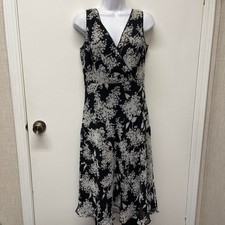 Size 4 Ann Taylor Women's Black White Floral Sleeveless Lined Dress