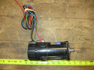 SANYO DENKI DC SERVO MOTOR V511-012EL0 300W 75dc 5V, 2A, 2500 MIN