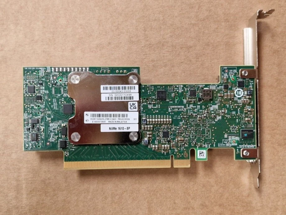 Lenovo ThinkSystem 1610-8P NVMe Switch Adapter 02YE536 - Image 2 of 4