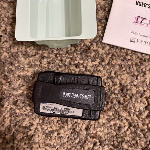 Sun Telecom ST800 Numeric Display Pager Beeper w/ Belt Clip - Picture 5 of 7