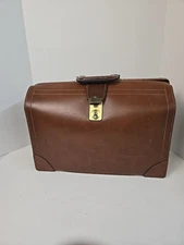 Vintage Leather Lawyers Breifcase.  Un-Branded. 