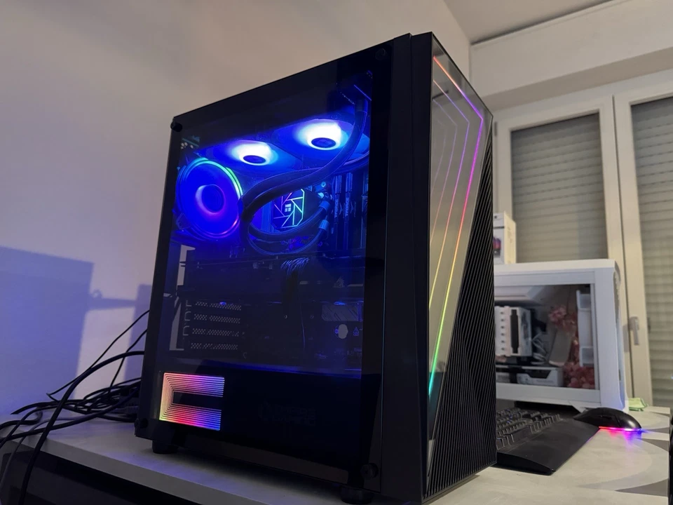 PC Gaming Ryzen 5 9600X RX6800XT SSD 1TB RAM 32GB DDR5 AIO 240 PSU 750W - Immagine 4 di 4