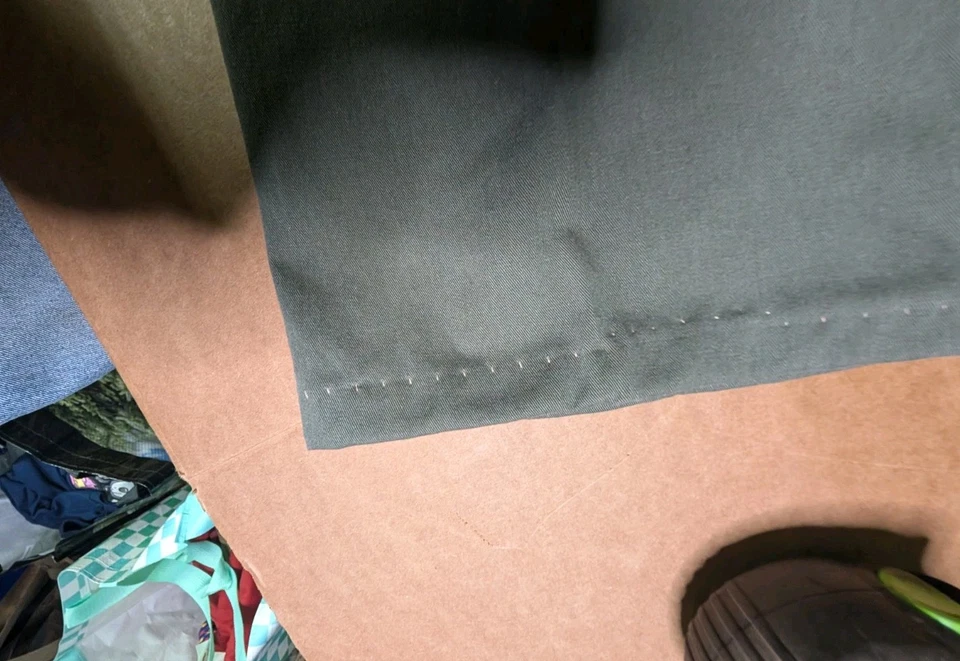 Pantalones de vestir Dockers grises para niños talla 12 M Foto 4 de 4