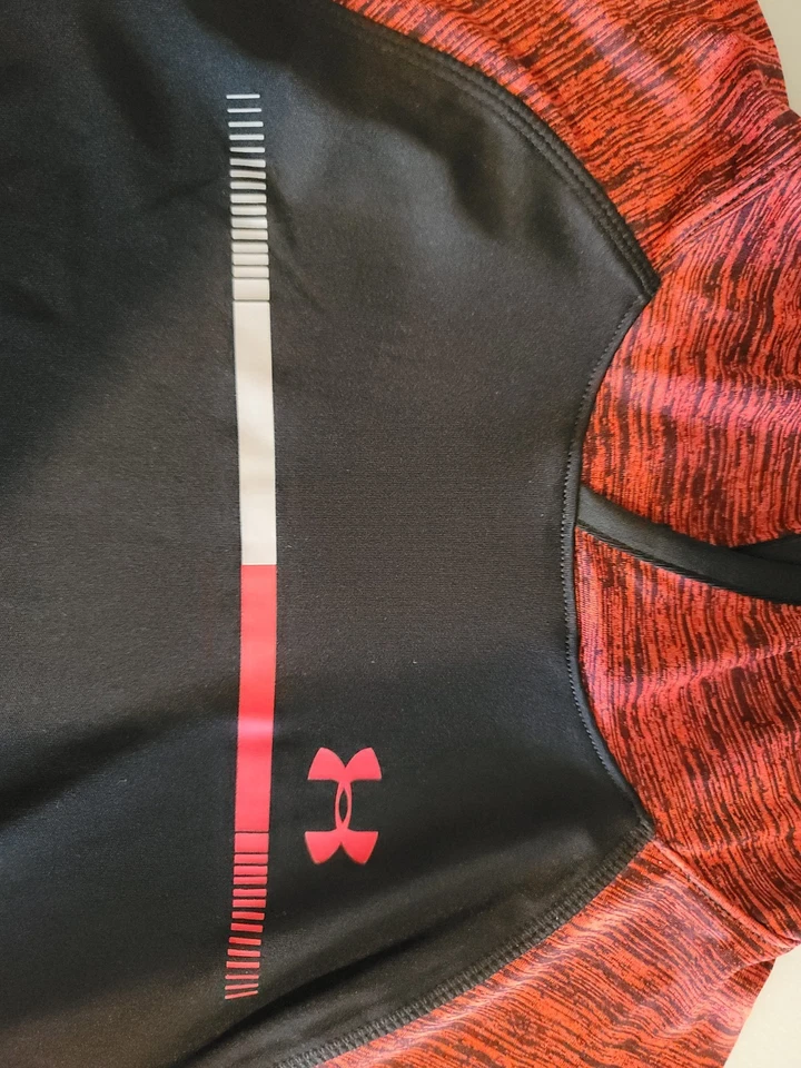 Lote de 4 camisetas Under Armour para niño talla 7 Foto 4 de 4