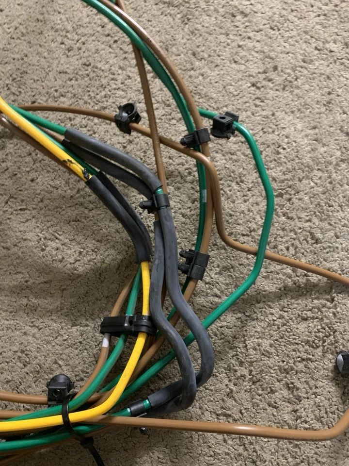 OEM 2012-2016 Tesla Model S air suspension primary lines assembly  1005904-00-B - Image 2 of 4