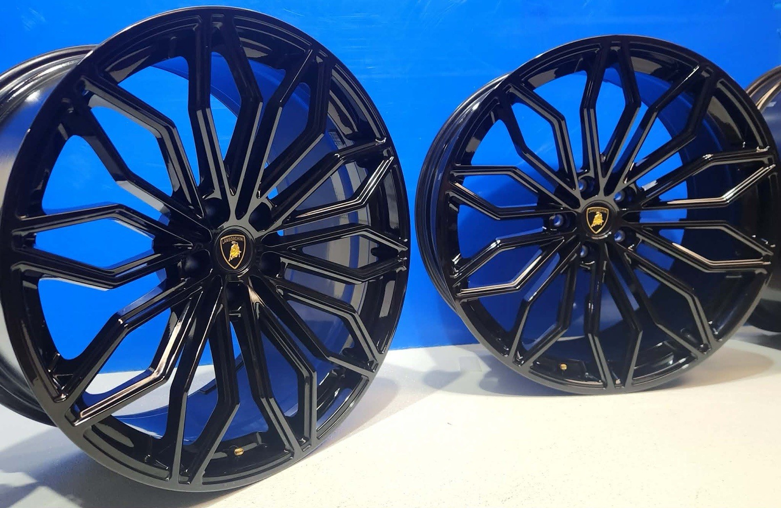23”  Lamborghini Urus SE Factory OEM Black Wheels Rims Galanthus Performante