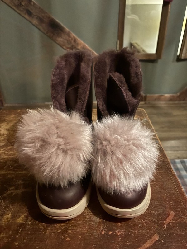 UGG Isley Waterproof Black Leather Fur Pom Pom Boots Womens Size 9.5-NIB- 