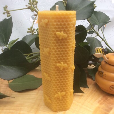 Große Bienenwachssäulenkerze - Sechseck mit Bienen - handgefertigt in Devon 100 % Bienenwachs