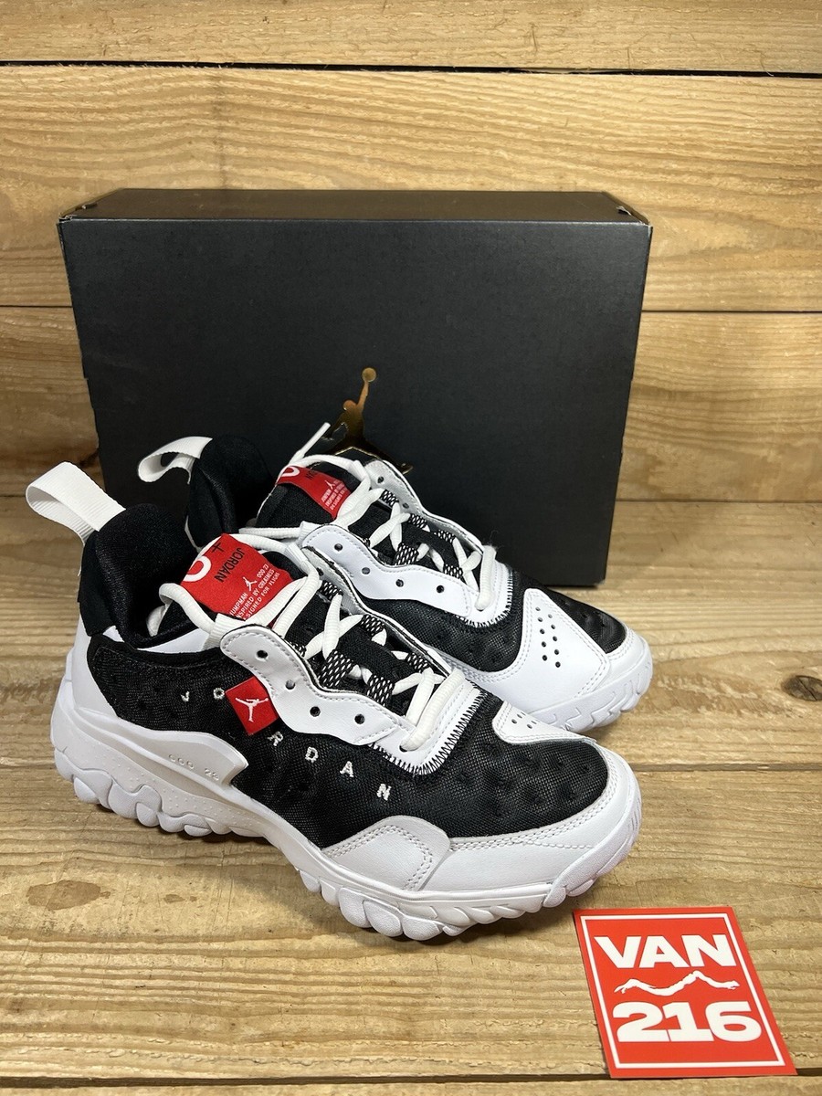 nike jordan delta react