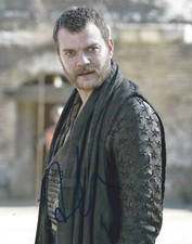 PILOU ASBÆK ASBAEK SIGNED AUTHENTIC 'GAME OF THRONES' EURON 8x10 PHOTO w/COA