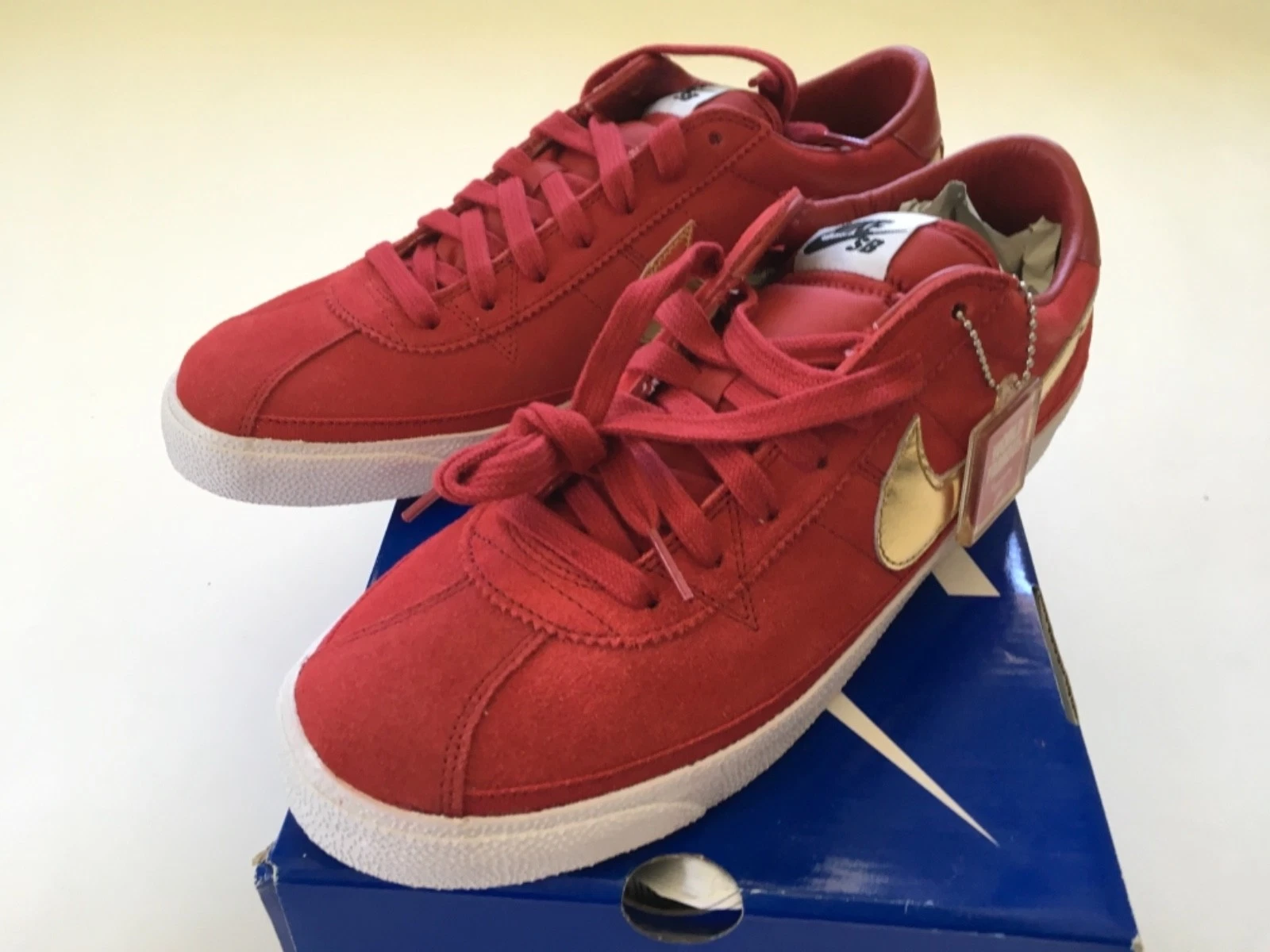 2009 Supreme x Nike Briun Rouge 10,5,28,5 cm Deadstock