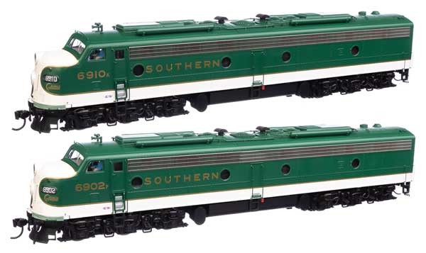 Walthers Mainline 920-49920 HO Scale EMD E8 A-A - DC - Southern #6902 & 6910
