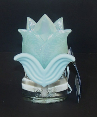 Yankee Candle Iridescent Flower ScentPlug Diffuser w/ LED Light Shimmer NWT