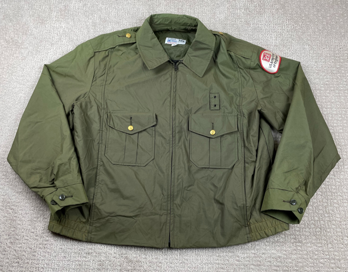 Vintage US Army Corps of Engineers Bomber Jacket Mens Large Green Nylon Full Zip