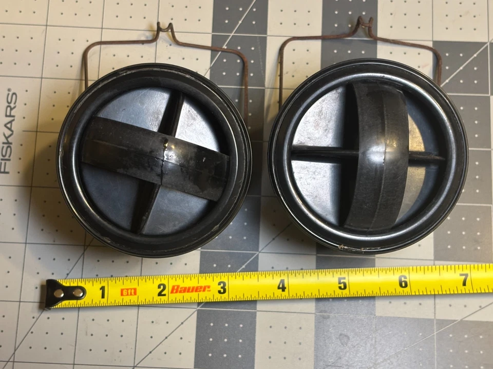 OEM Mercedes 69-73 W109 300SEL 6.3 W108 280S SEL SE dash sides BLACK air 2 vent - Image 4 of 4