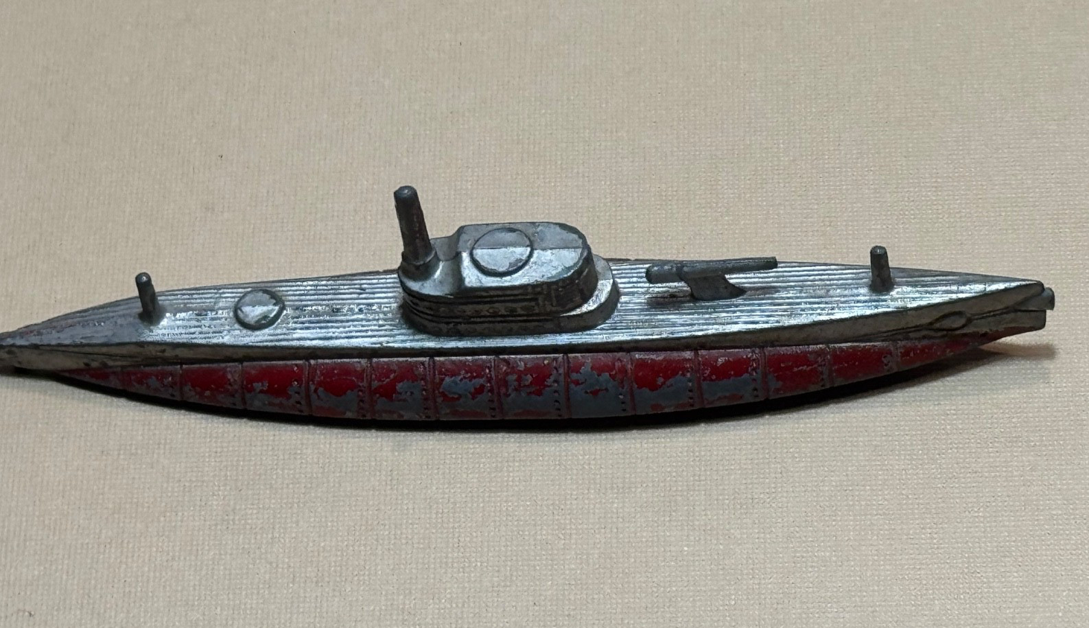 Vintage TootsieToy 4" Submarine Made in USA