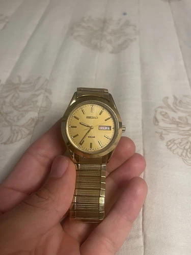 Vintage Seiko Solar Gold Tone Men's Wrist Watch V158-0AB0 Day/Date Japan