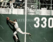 DF733 Al Bumbry Baltimore Orioles Great Catch 8x10 11x14 16x20 Colorized Photo