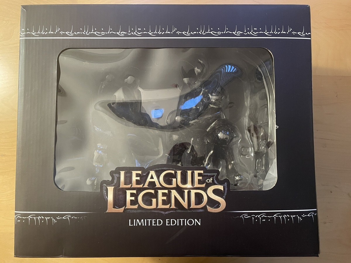 Riot Games League of Legends Limited Edition Ryze and Tryndamere