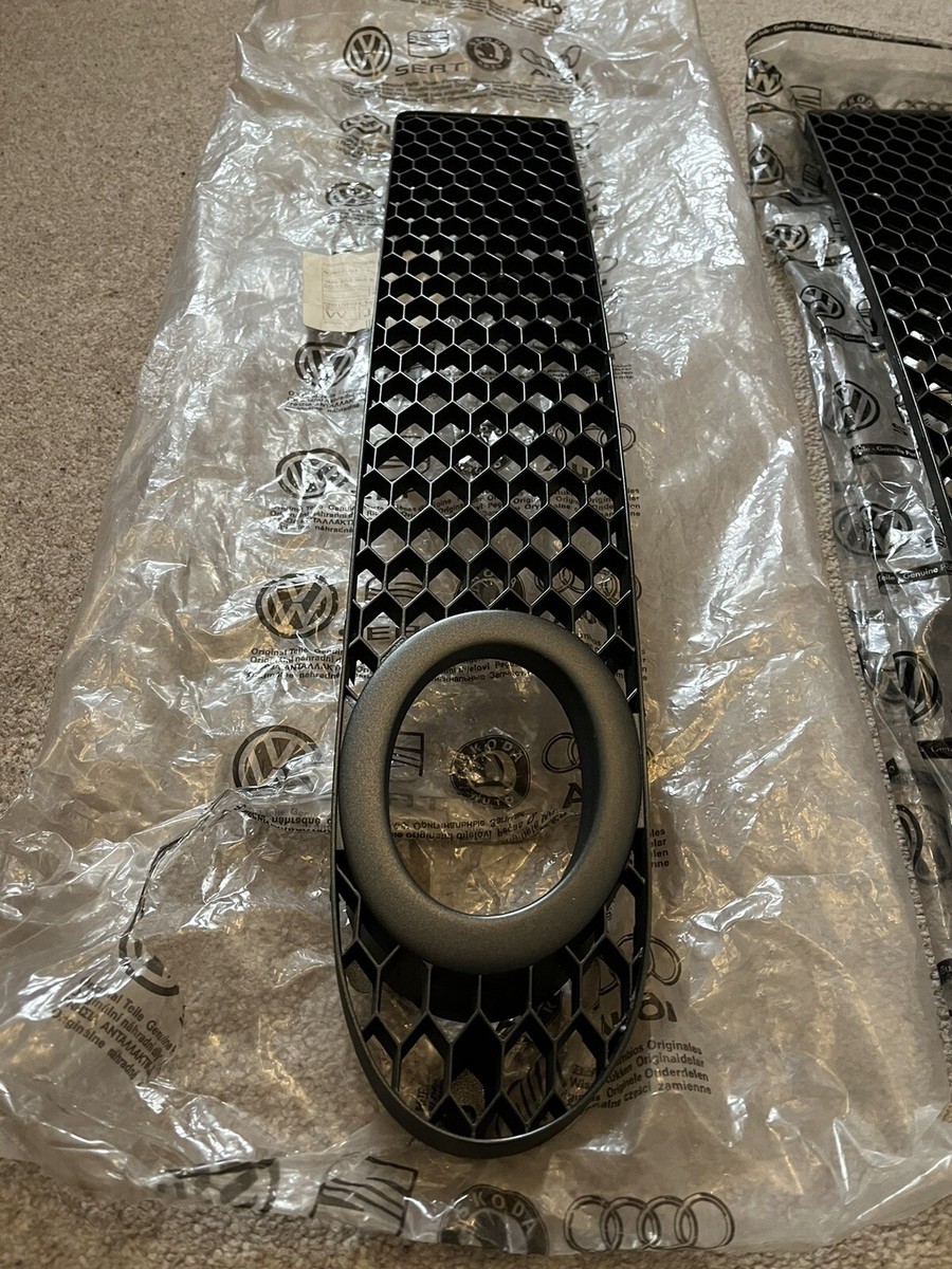 Seat Leon Cupra Top Sport FR MK1 Genuine Grills 1M6853666B