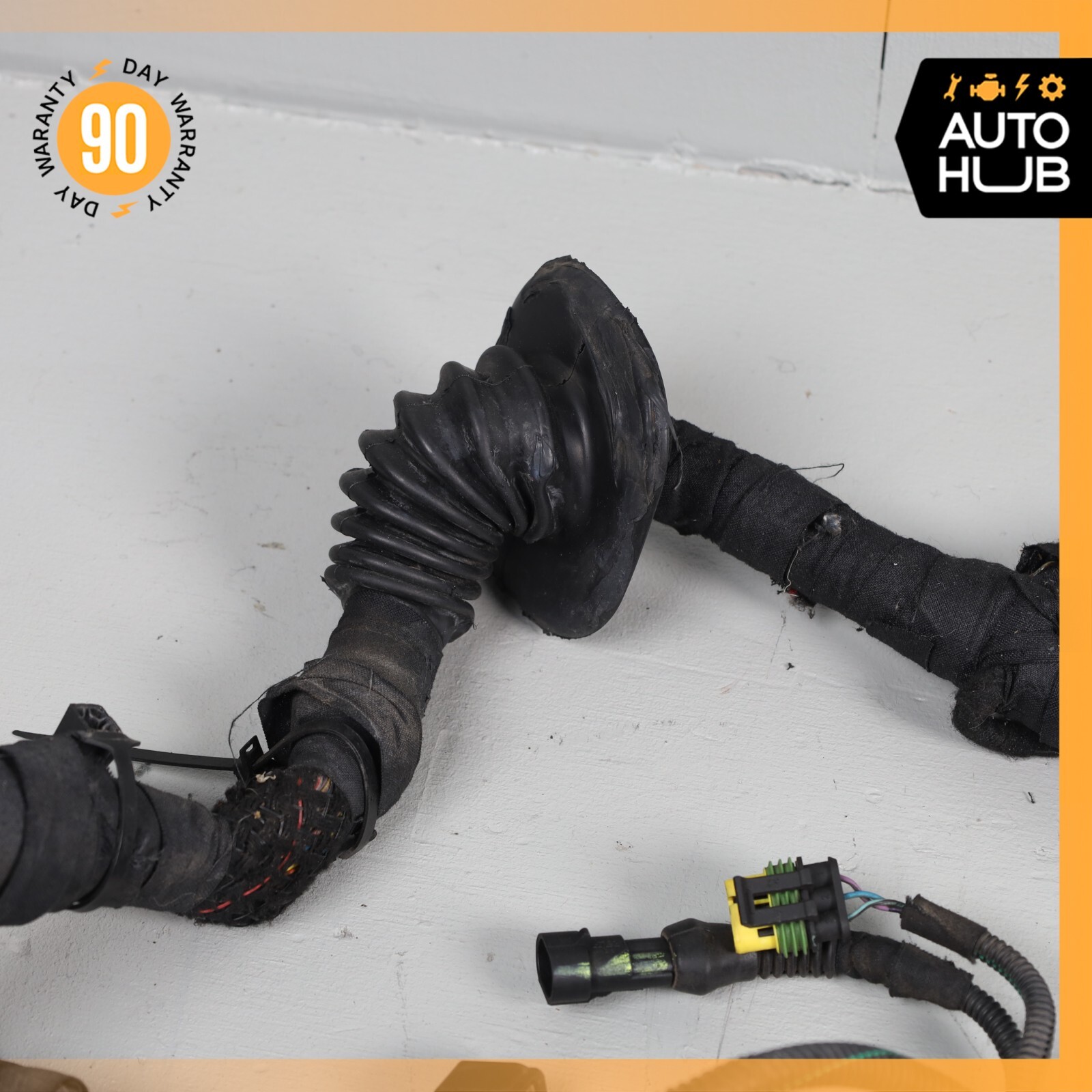 08-10 Maserati GranTurismo M145 4.2L Engine Bay Fuse Box Wiring Harness OEM