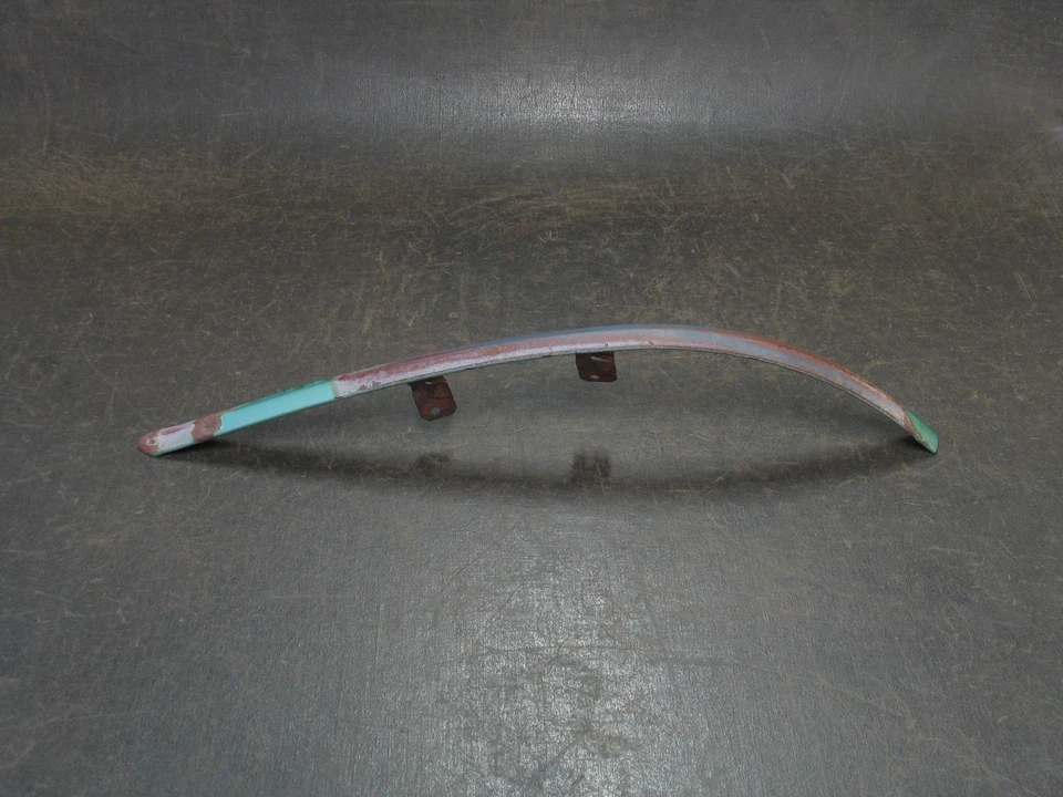 Chevrolet Styleline Fleetline 1949 1950 1951 1952 cupé capó delantero moldura central Foto 2 de 4