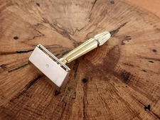 GEM Micromatic Bullseye aka Bullet Tip Vintage Single Edge Safety Razor