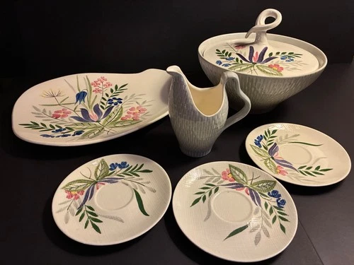 Red Wing pottery country garden