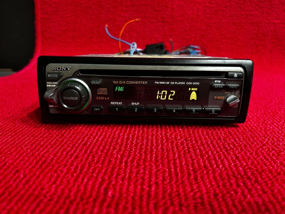 Radio SONY CDX-3250 FM/MW/CD PLAYER radio universal color negro y gris - Imagen 4 de 4