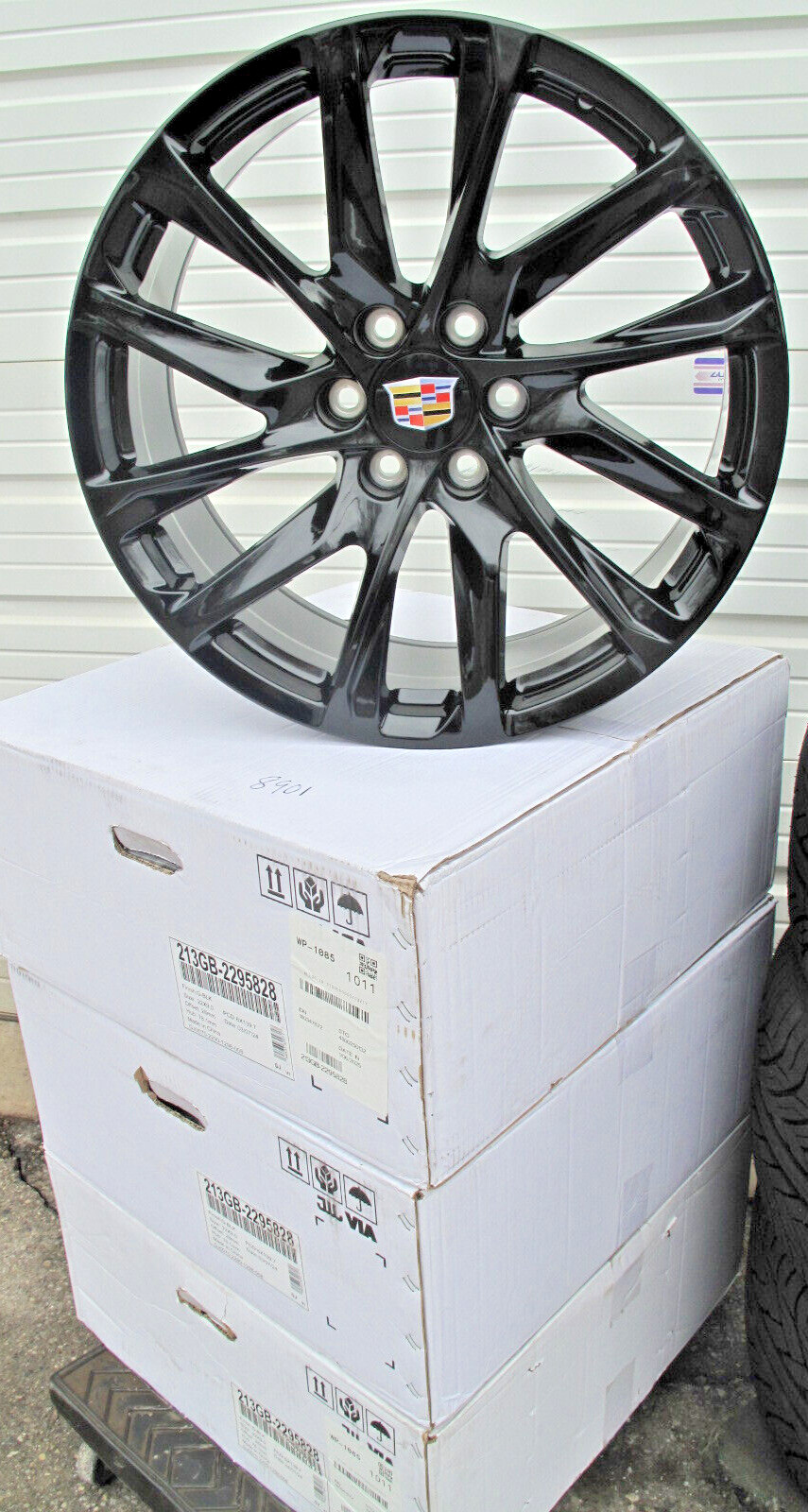 Cadillac Escalade PLATINUM 22" HyperSilver Wheels - OEM Style 6-Lug Alloy Rims