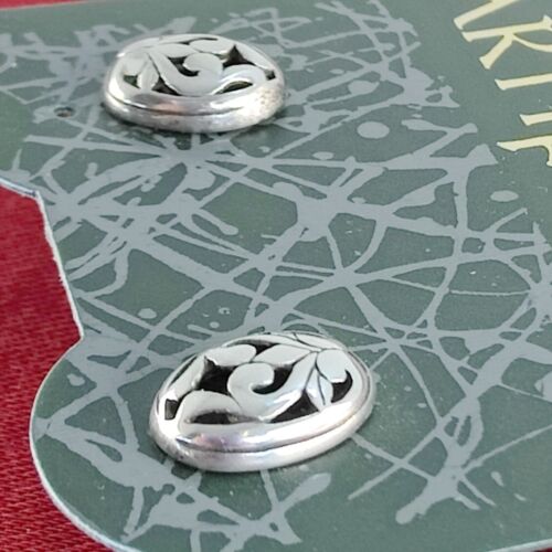 Artifacts Jewelry Silver Pewter Flower Motif Earrings - Oval Pierced Stud Disc b - Picture 2 of 5