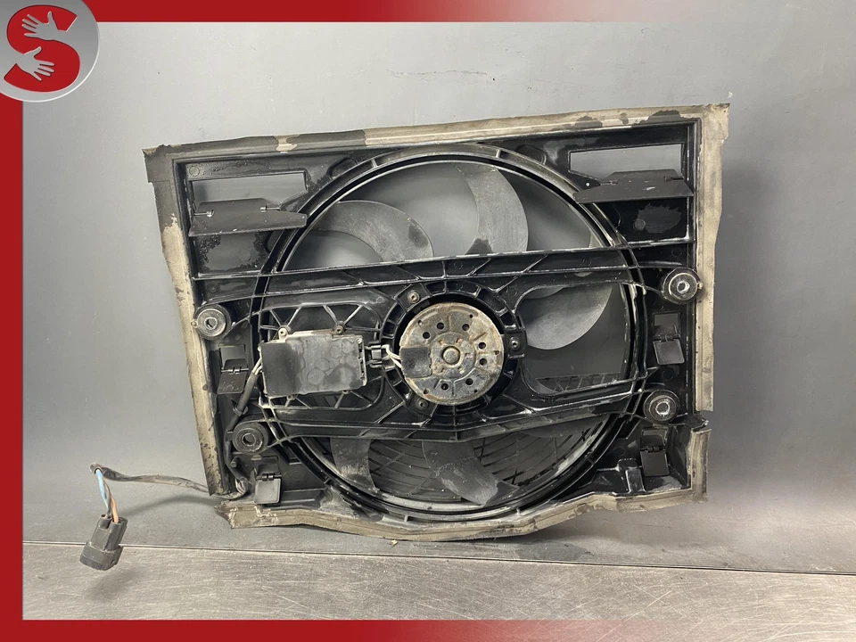 BMW 325I 1999-2004 OEM MOTOR RADIADOR VENTILADOR DE REFRIGERACIÓN MOTOR CON CUBIERTA Foto 3 de 4