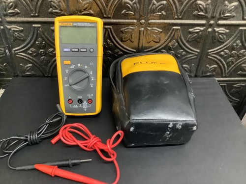 Fluke 233 Remote Display True RMS Multimeter