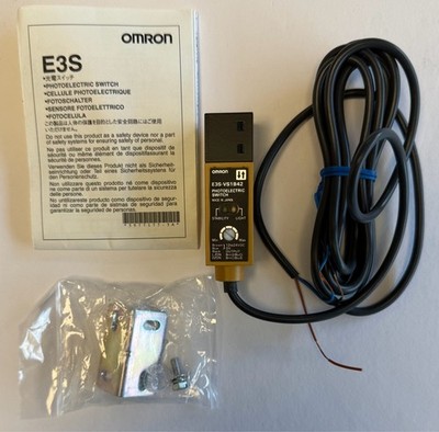 Omron Photoelectric Sensor / 12-24 VDC / E3S-VS1B42 / Neu ohne OVP