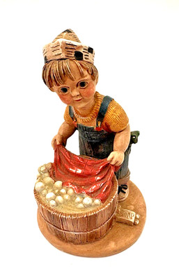 Vintage 1994 Tender Heart Treasures Figurine Child Washing Clothes Wash Tub
