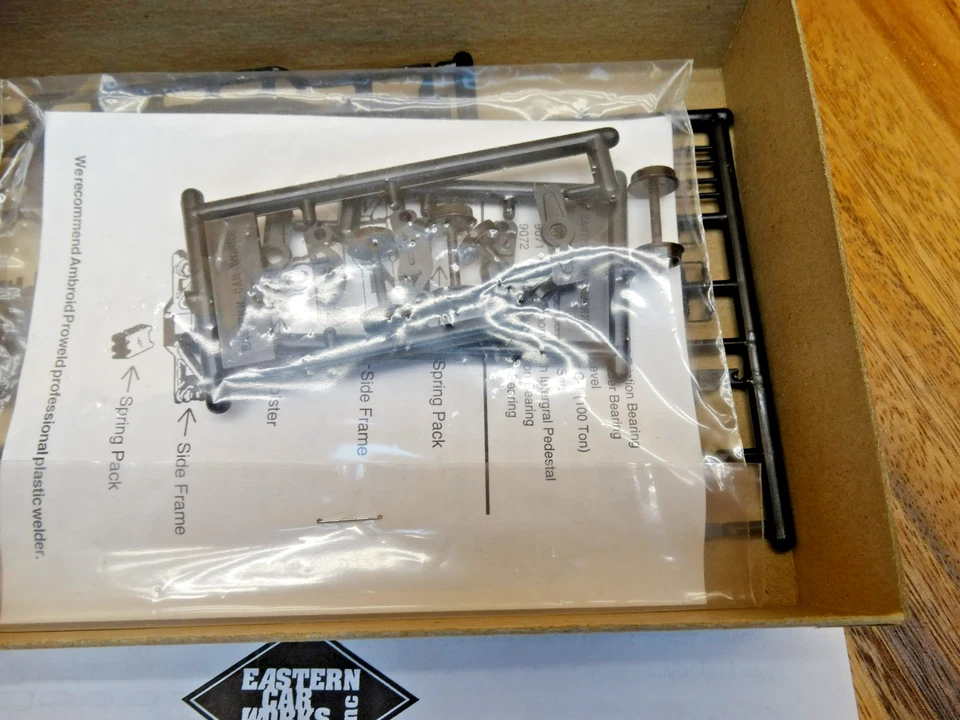 Eastern Car Works HO Scale 42' Commonwealth Steel Depressed 90-Ton Flat Car Kit - Image 3 of 4