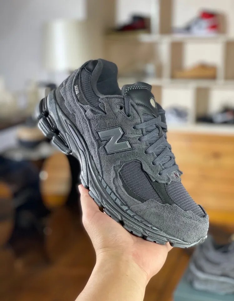 New Balance 2002R Protection Pack Phantom Black Man's casual New Balance 2002R Protection Pack Phantom Black Man's casual