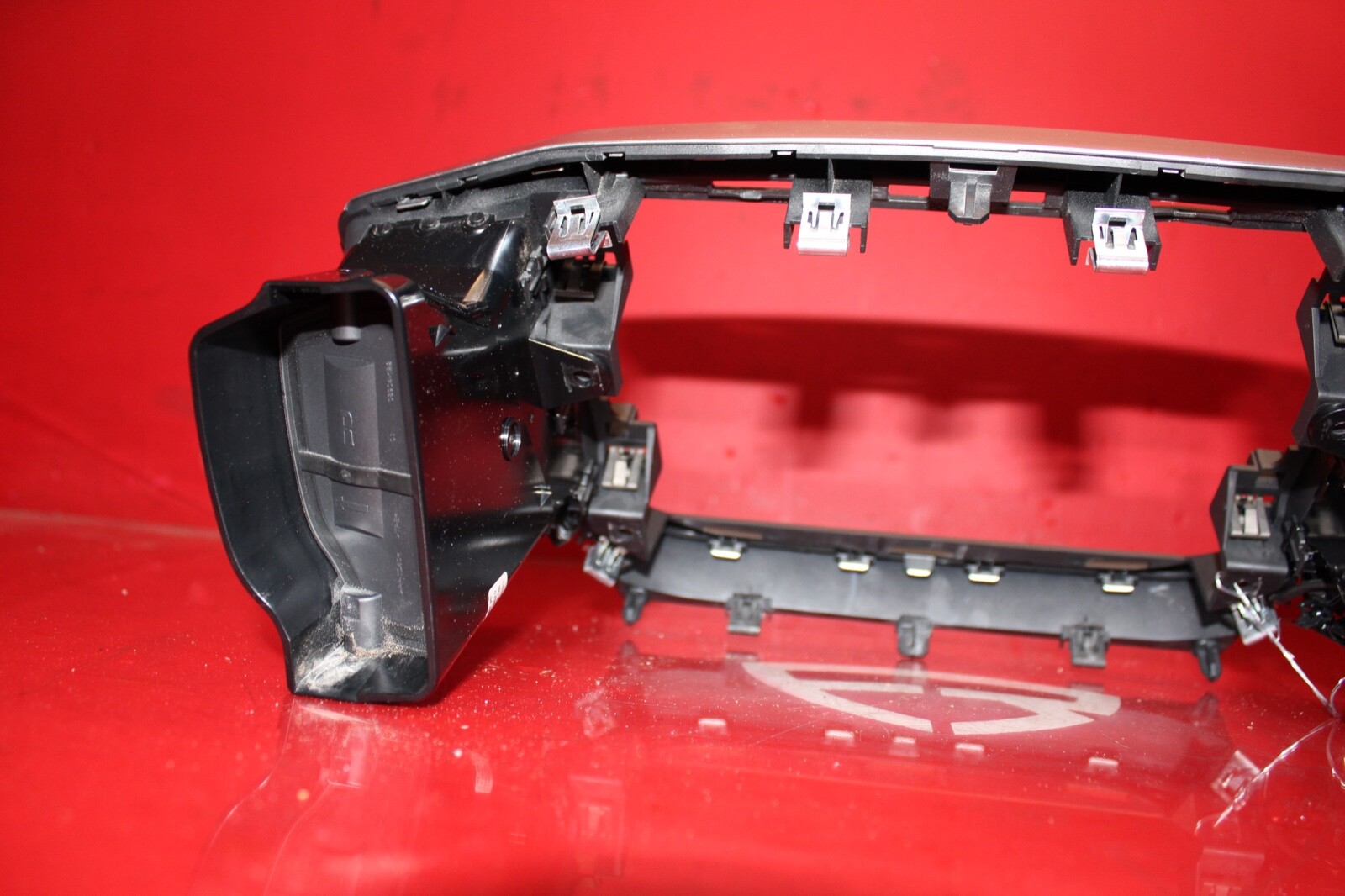 2014-2019 MASERATI GHIBLI Q4 M157 OEM CENTER SCREEN SURROUND BEZEL AIR VENT TRIM