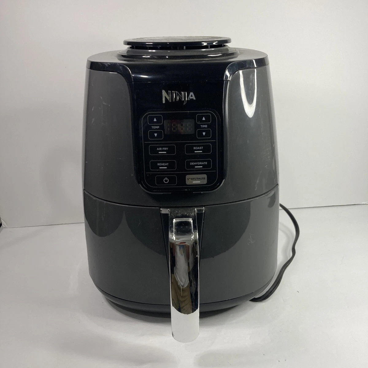 Ninja 4 Quart Air Fryer with Reheat & Dehydrate, Black/Silver, AF100WM