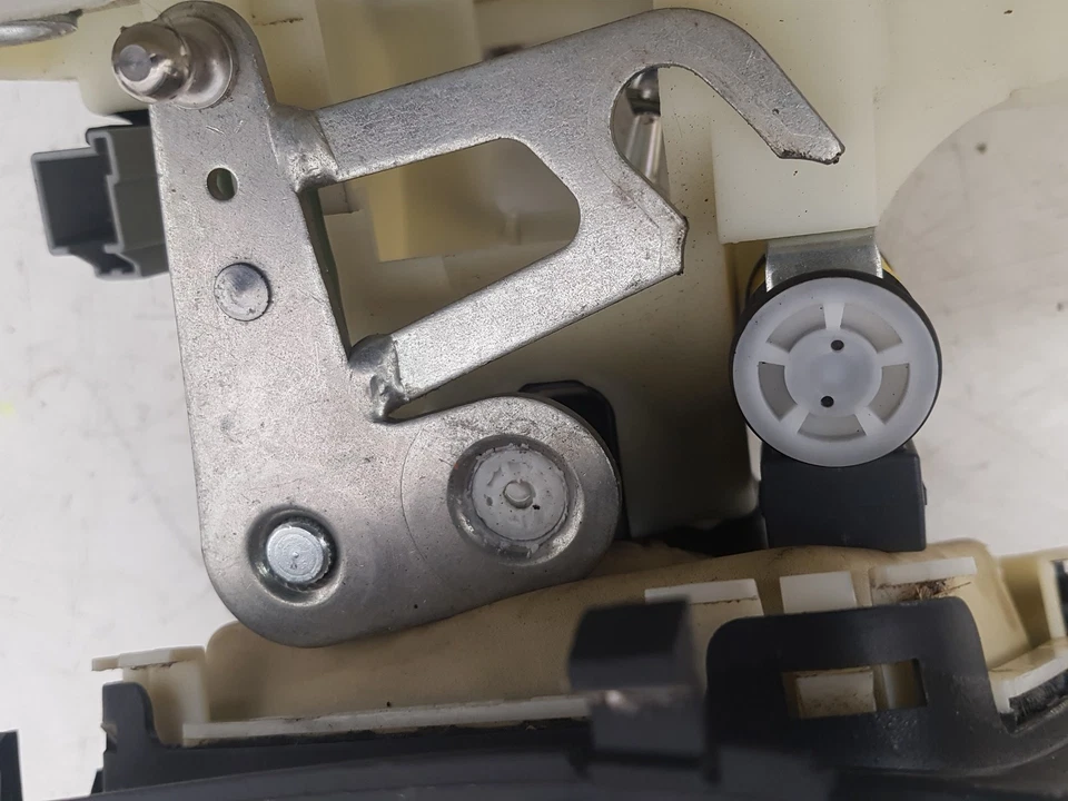 VOLVO S60 V70 6SP  MANUAL GEAR STICK 30759227 2005-07 12-MONTH WARRANTY - Image 3 of 4