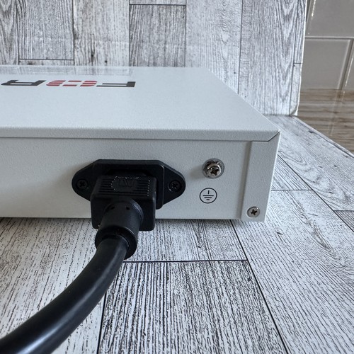 Fortinet FortiSwitch 108E PoE Managed Gigabit ETH Switch FS-108E FS-108E-POE - Bild 13 von 22
