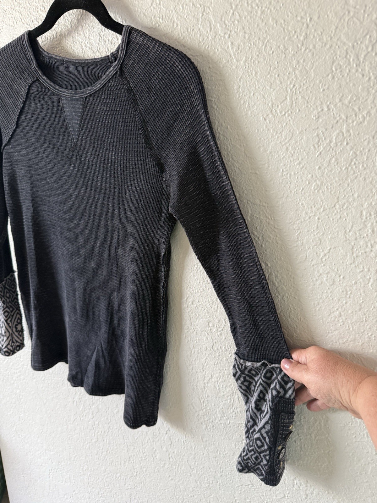 NWOT Able Waffle Knit Long Sleeve Thermal Top Black Size M Embellished Cuffs