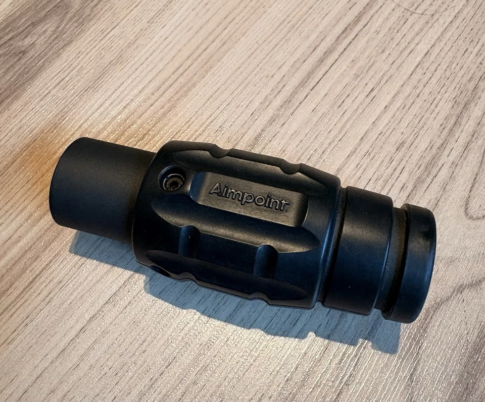 Aimpoint 3x Magnifier