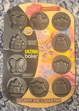 Wilton Ultra Bake 3 "Girl Cookie Shapes Pan Baking" 12 Diseños Nuevo