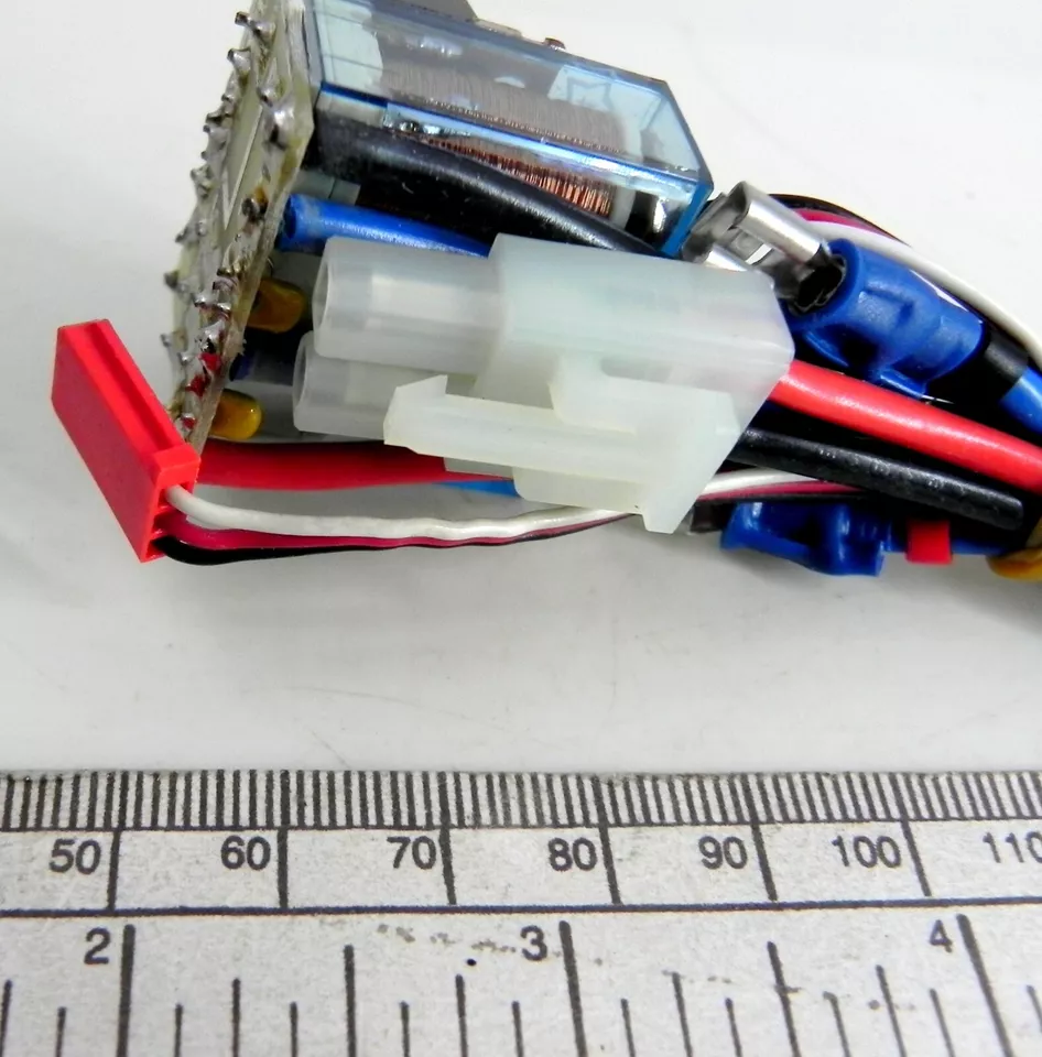 R/C Relay, FUTABA Plug - Image 2 of 3