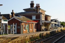PHOTO  RYE RAILWAY STATION 28TH JULY 2006 RYE RAILWAY STATION IN EAST SUSSEX 28T