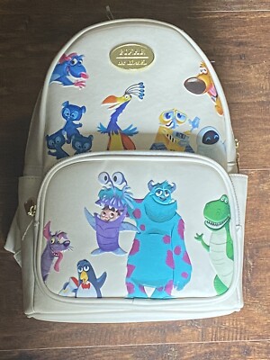 Her Universe NWT Disney display picture 3